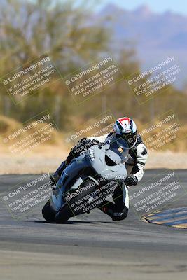 media/Mar-12-2022-SoCal Trackdays (Sat) [[152081554b]]/Turn 2 (1145am)/